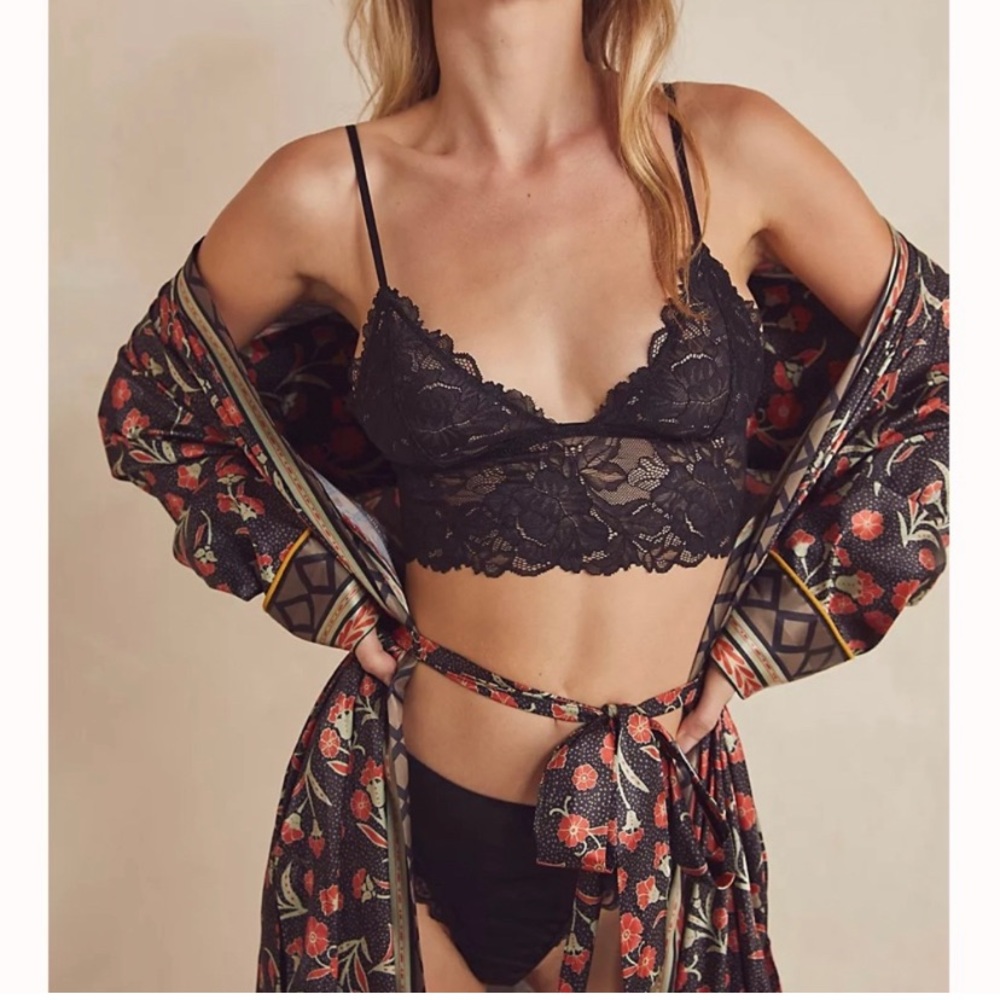 Free People "everyday lace longline" size M